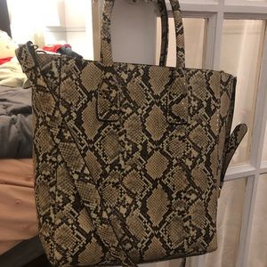 NWOT Faux snakeskin tote